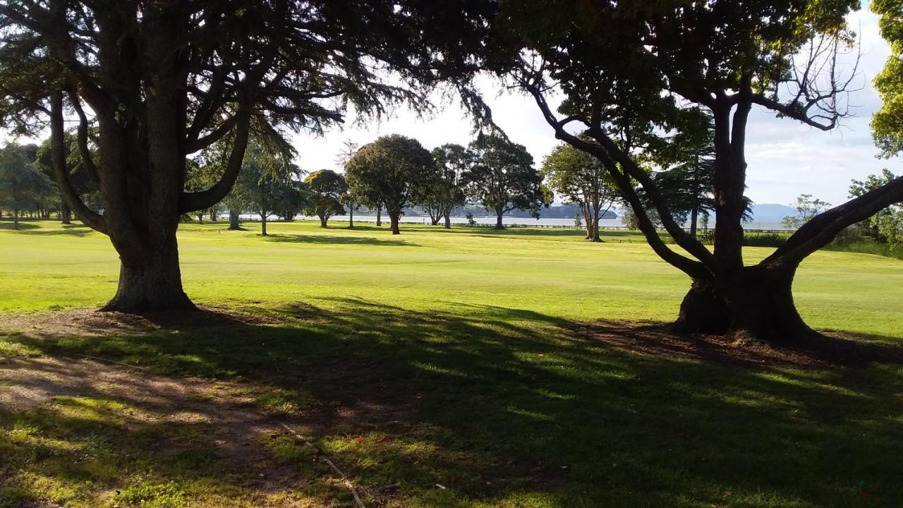 Omokoroa Golfers Retreat - B&B Exterior photo